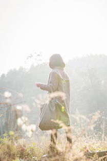 盤扣為語，呢喃秋冬——原創(chuàng)文藝毛呢大衣的匠心之旅